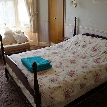 The Captain Guesthouse Scarborough Ngoại thất bức ảnh